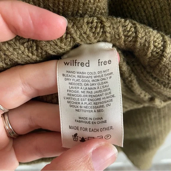Aritzia Wilfred Free 100% merino wool Harper turtleneck sweater - Picture 8 of 8